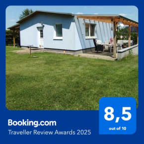 Ferienhaus mit 3 separaten Schlafbereichen, Terrasse und Carport